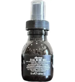 Молочко-спрей для волос Davines Oi Multi Benefit Beauty Treament All In One Milk With Roucou Oil