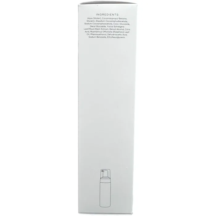 Очищающая пенка для всех типов кожи Medik8 Gentle Cleanse Hydrating Rosemary Foam