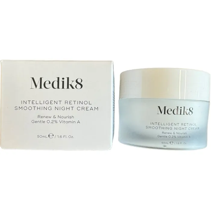 Разглаживающий ночной крем с ретинолом Medik8 Intelligent Retinol Smoothing Night Cream