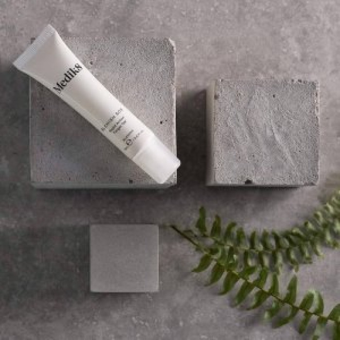 Сыворотка от высыпаний Medik8 Blemish SOS