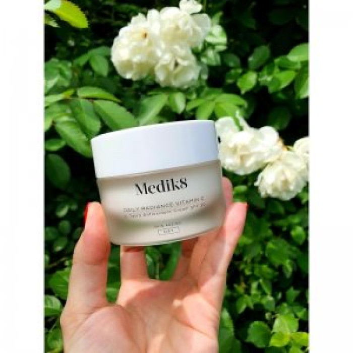 Дневной крем с витамином С и SPF 30 Medik8 Daily Radiance Vitamin C