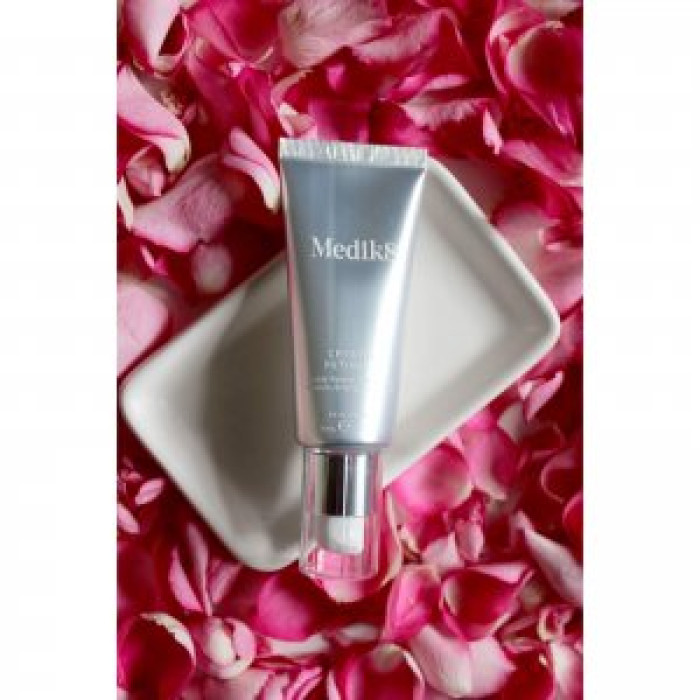 Ночная крем-сыворотка с ретиналем 0,03% Medik8 Crystal Retinal 3